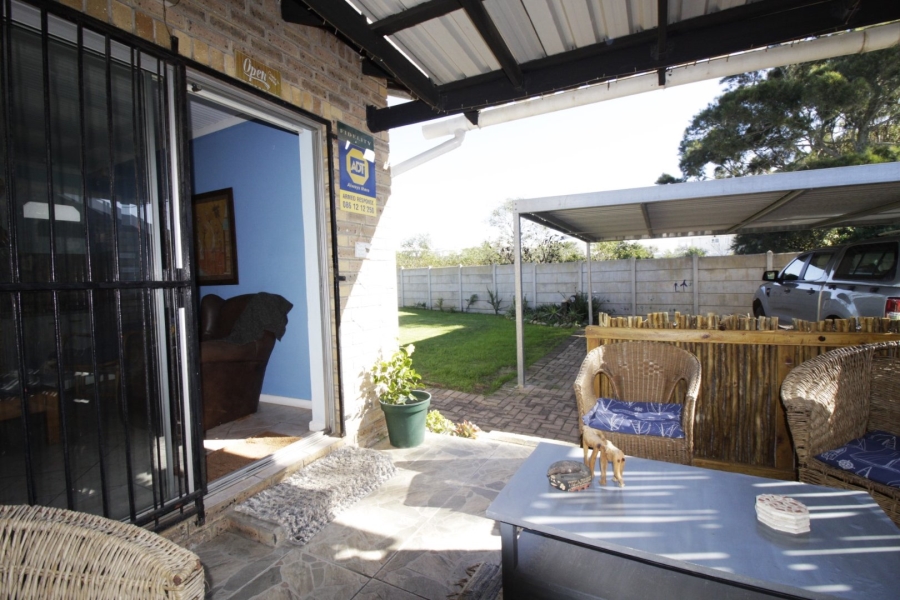 3 Bedroom Property for Sale in Wavecrest Eastern Cape